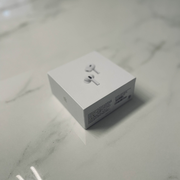 Apple AirPods 2nd Generation